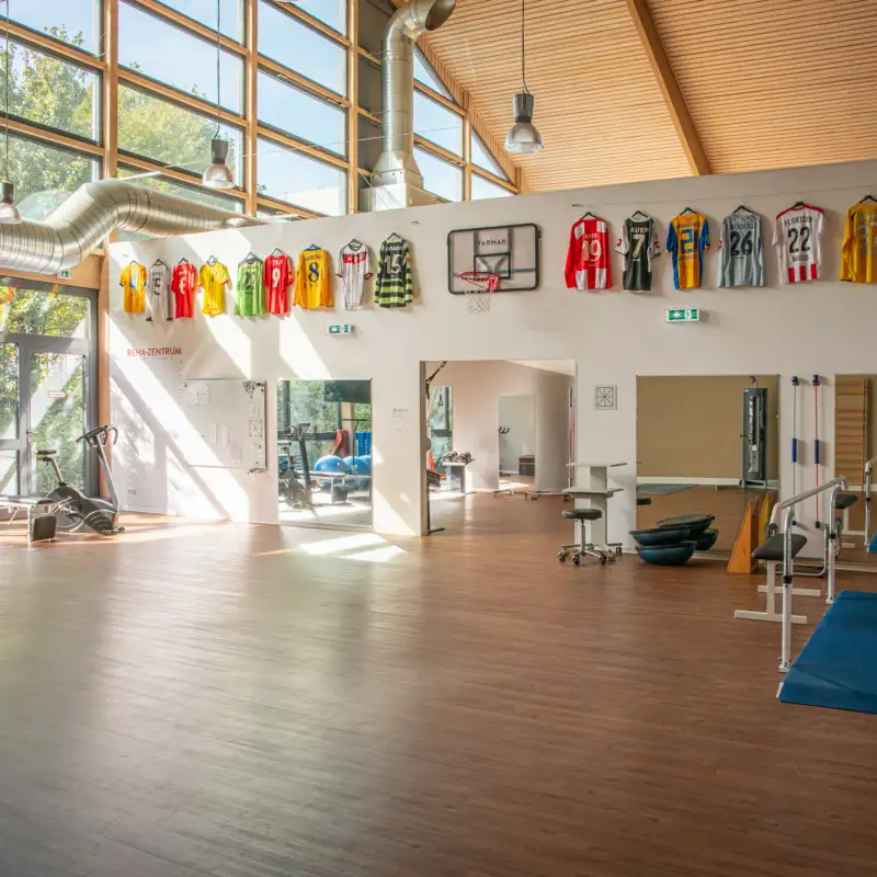 Rehazentrum - Therapie und Training